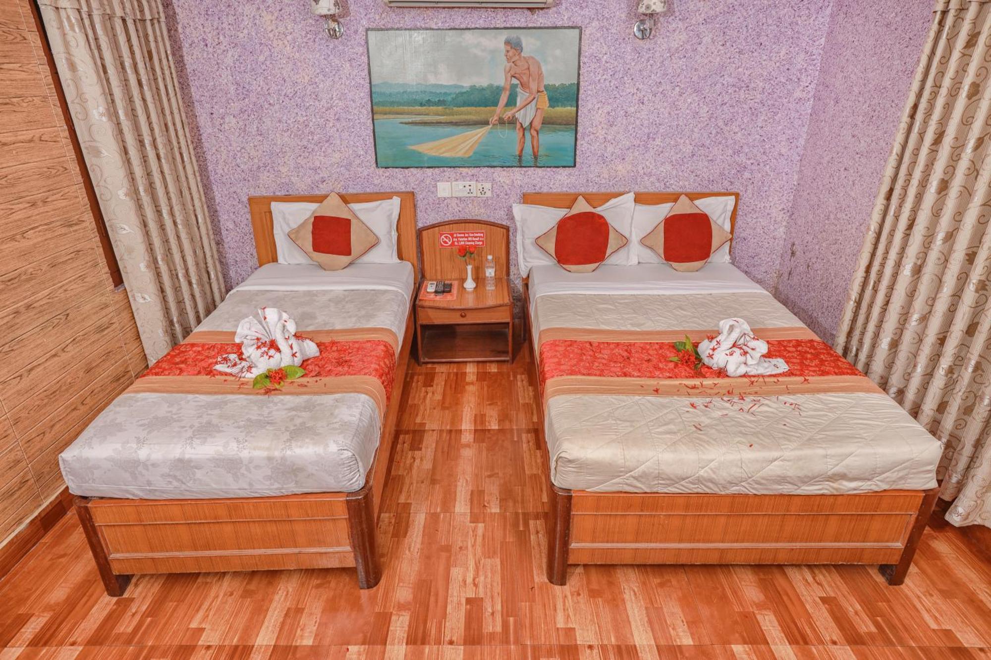 Hotel Wildlife Camp Sauraha Buitenkant foto